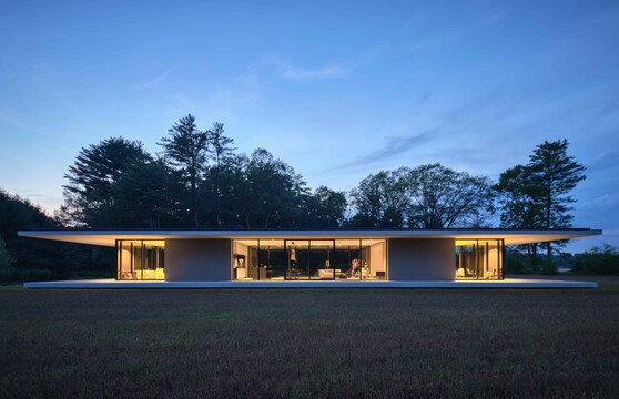 A streamlined sanctuary in massachusetts outside view