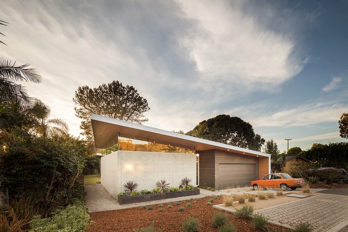 The main living space features an array of clerestory windows that get bigger with the increasing elevation of the roof.